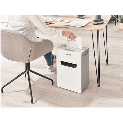 Leitz IQ Protect 6M - destructeur de documents coupe croisée - 6 feuilles - Corbeille 18 litres