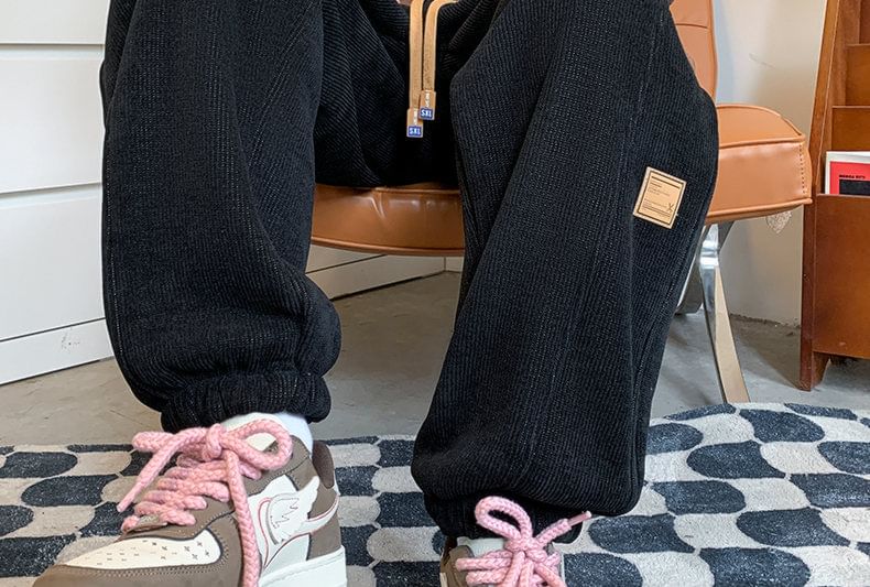 FOEV - Rechte joggingbroek met trekkoord in de taille en fleecevoering