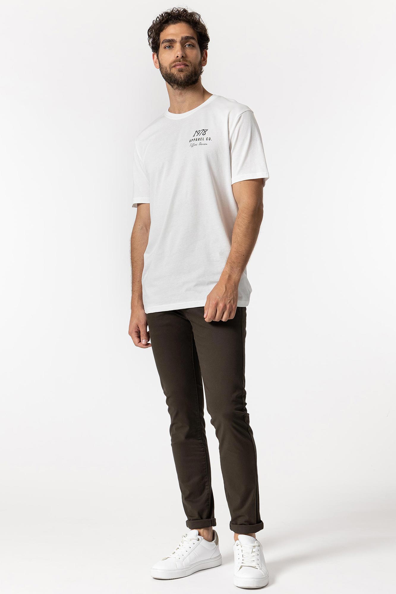 Calças chino de corte slim