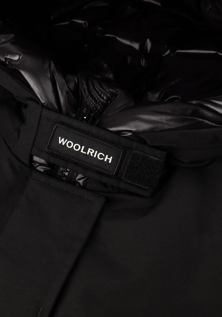zwarte woolrich winterjassen arctic parka