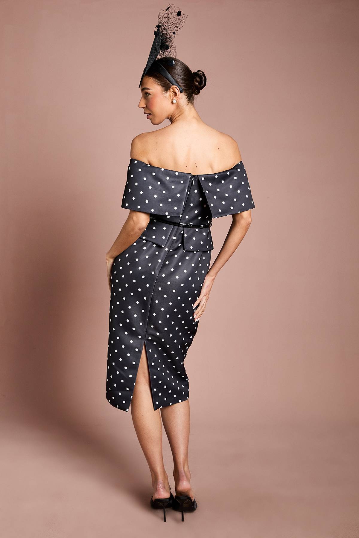 Coast Robe Crayon Petite Lisa À Épaules Dénudées Avec Imprimé À Pois Beige Et Corsage