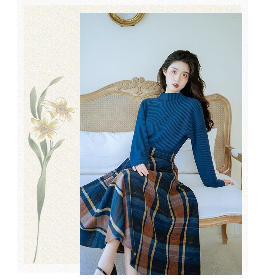 Nebbia - Set: Mock Neck Effen Trui + Geruite Midi A-lijn Rok