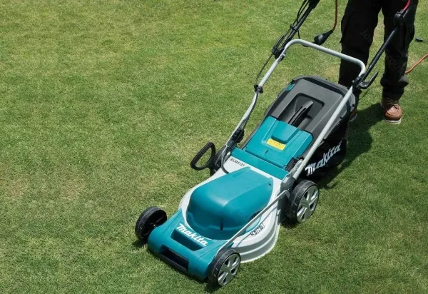 Makita ELM4121 - Græsslåmaskine - elektrisk - 1600 W - 3400 opm - 41 cm - 19.1 g
