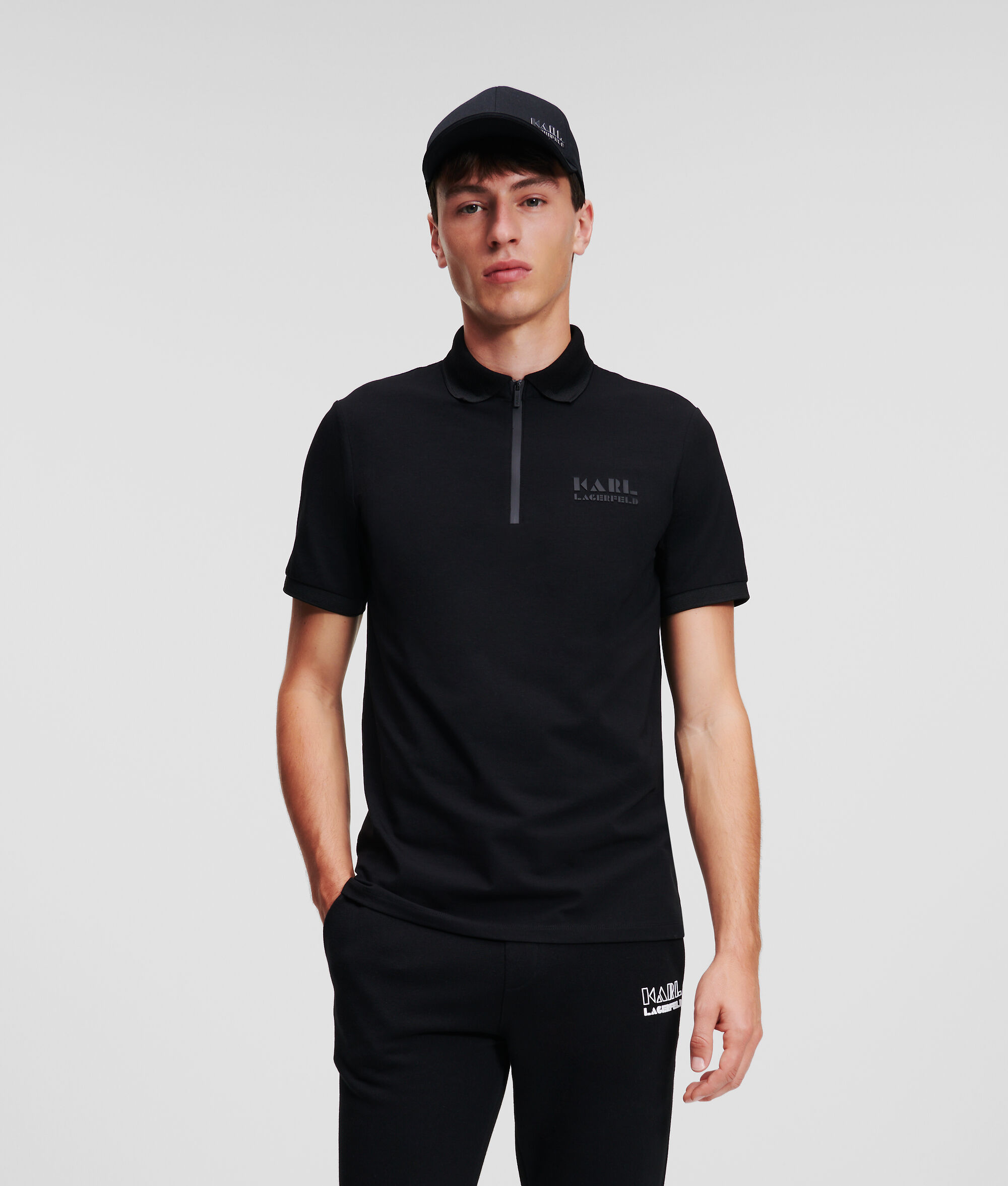 Polo avec fermeture zippée