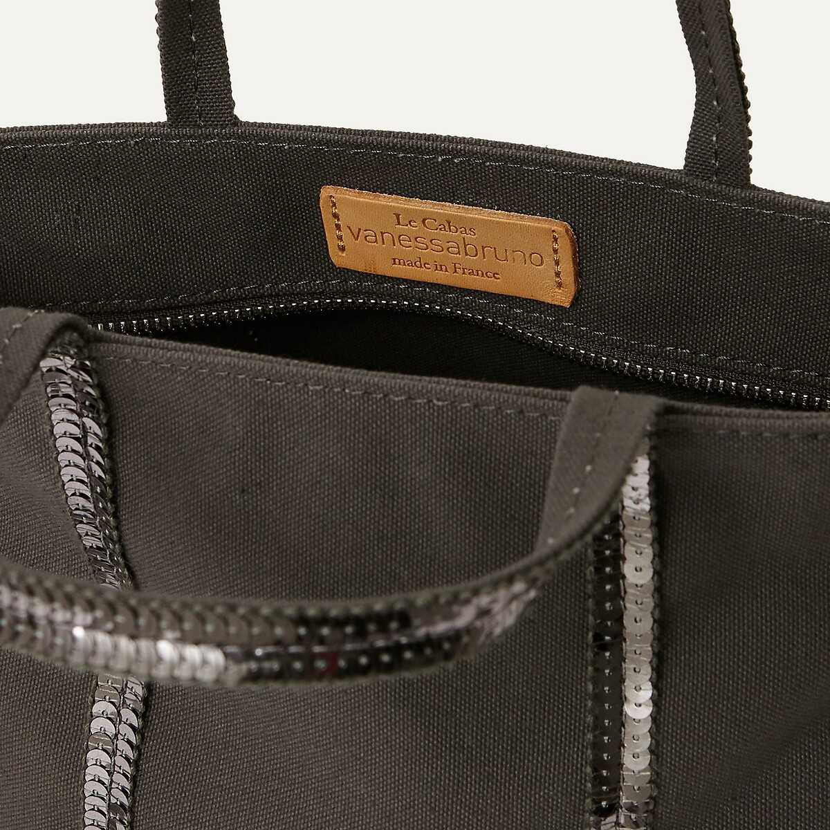 VANESSA BRUNO<br>Tas XS em stof en zecchino's