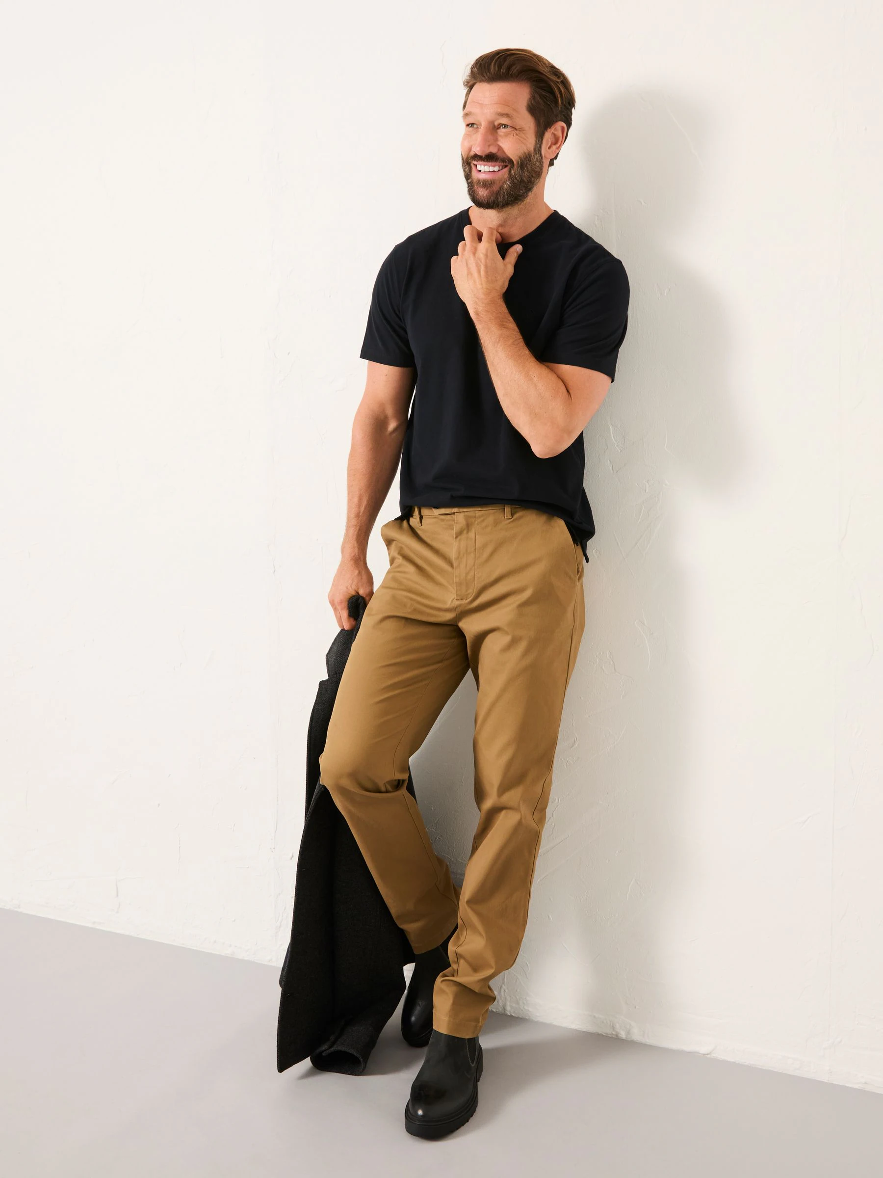 Pastelgeel - FatFace Tailored Fit Smart Chino Trousers