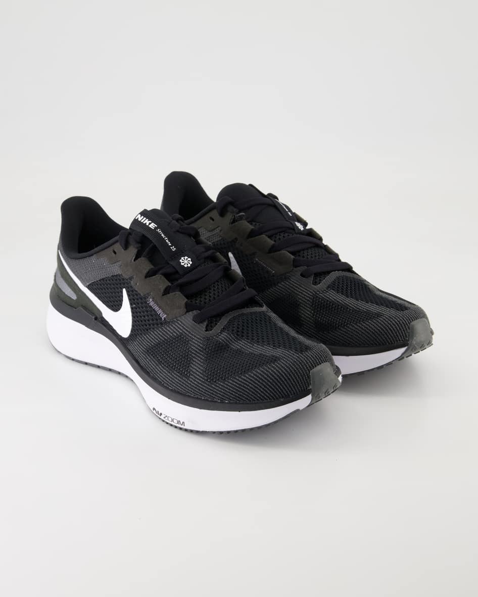 Nike Nike Air Zoom Sportschuhe in Schwarz