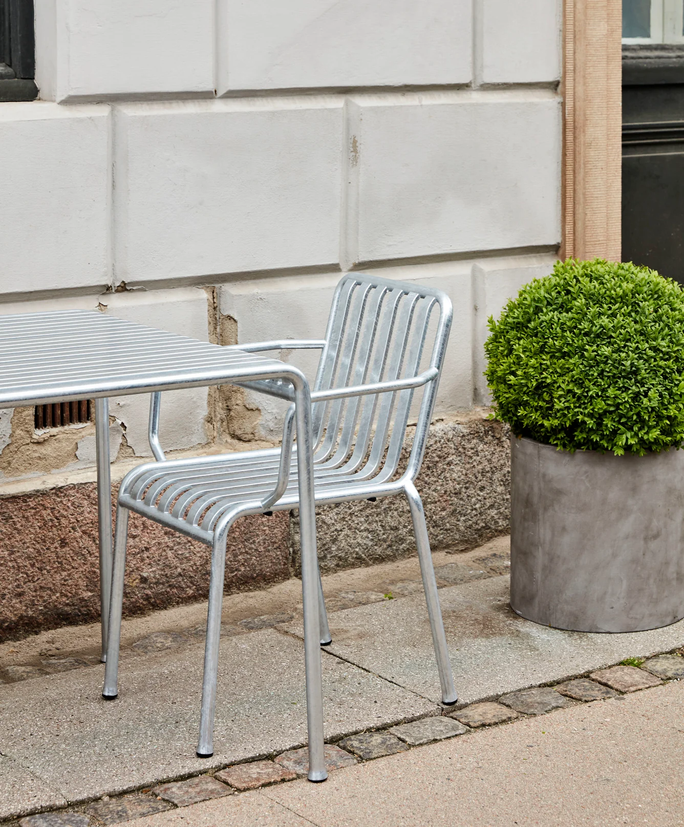 HAY  Palissade havebord, Hot Galvanised - L82,5xB90 cm.