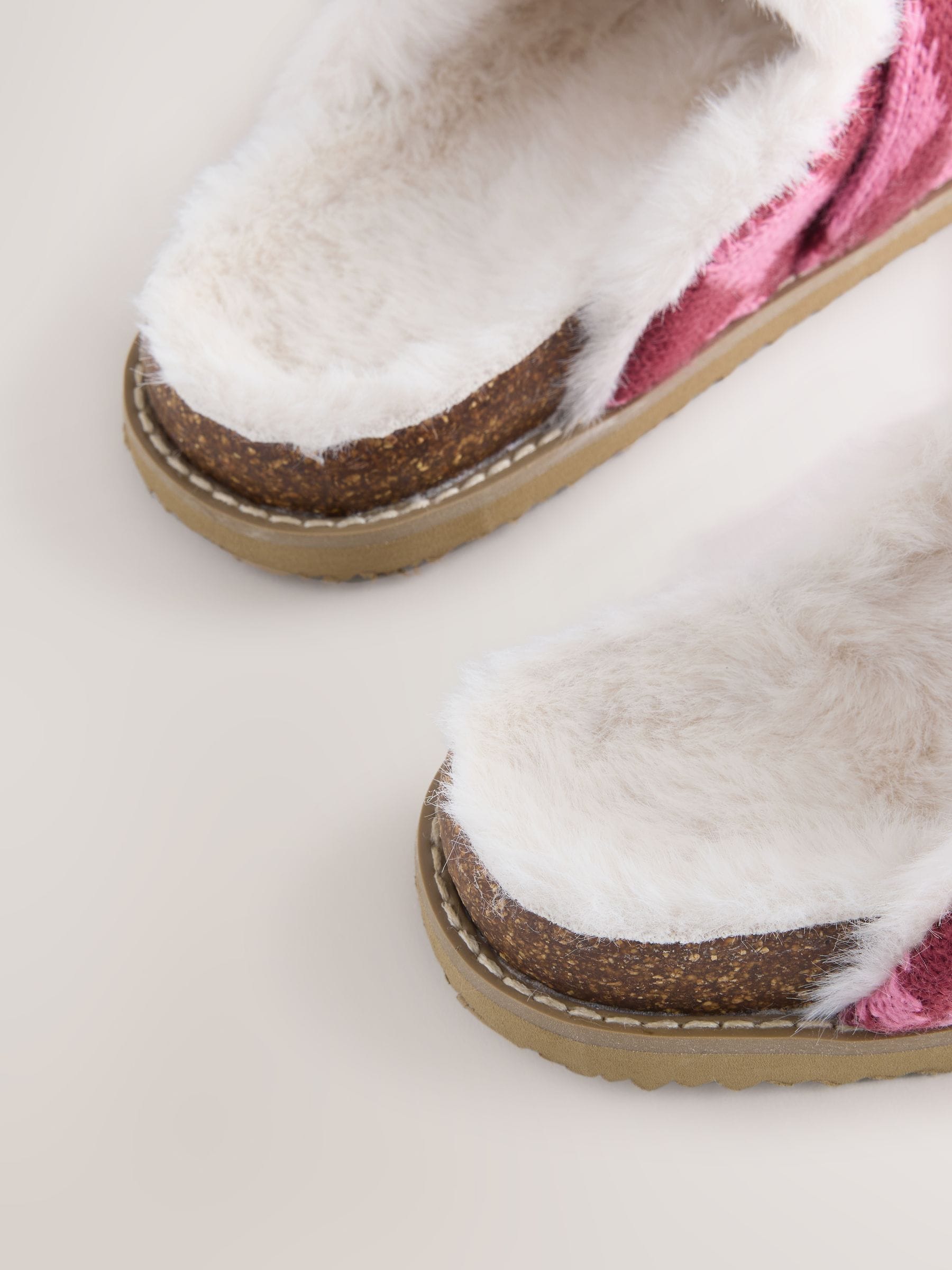 Roze met ajourmotief - Footbed Buckle Slippers