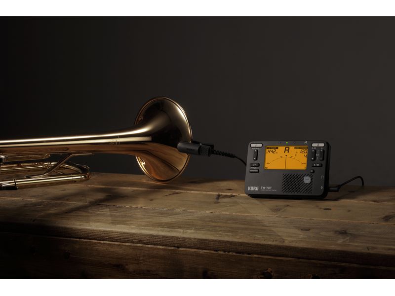 Korg Stimmgerät TM-70 Set Schwarz Kombination aus Stimmgerät und Metronom in einem kompakten Gehäuse mit Kontakmikrofon