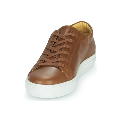 Carlington - SERIAL - Marron