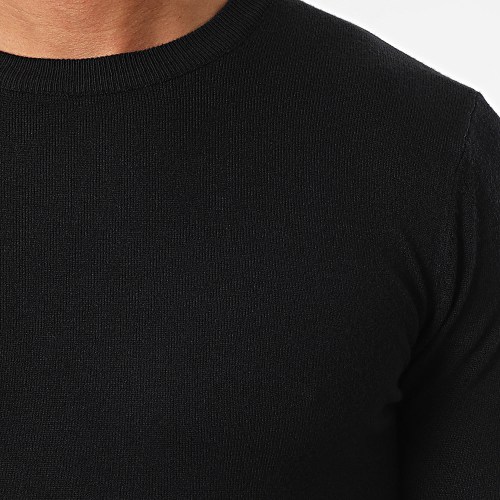 Pull Noir