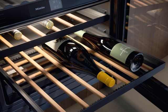 Miele Vinskab KWTUS 7196 E (Integreret, 38 flasker)