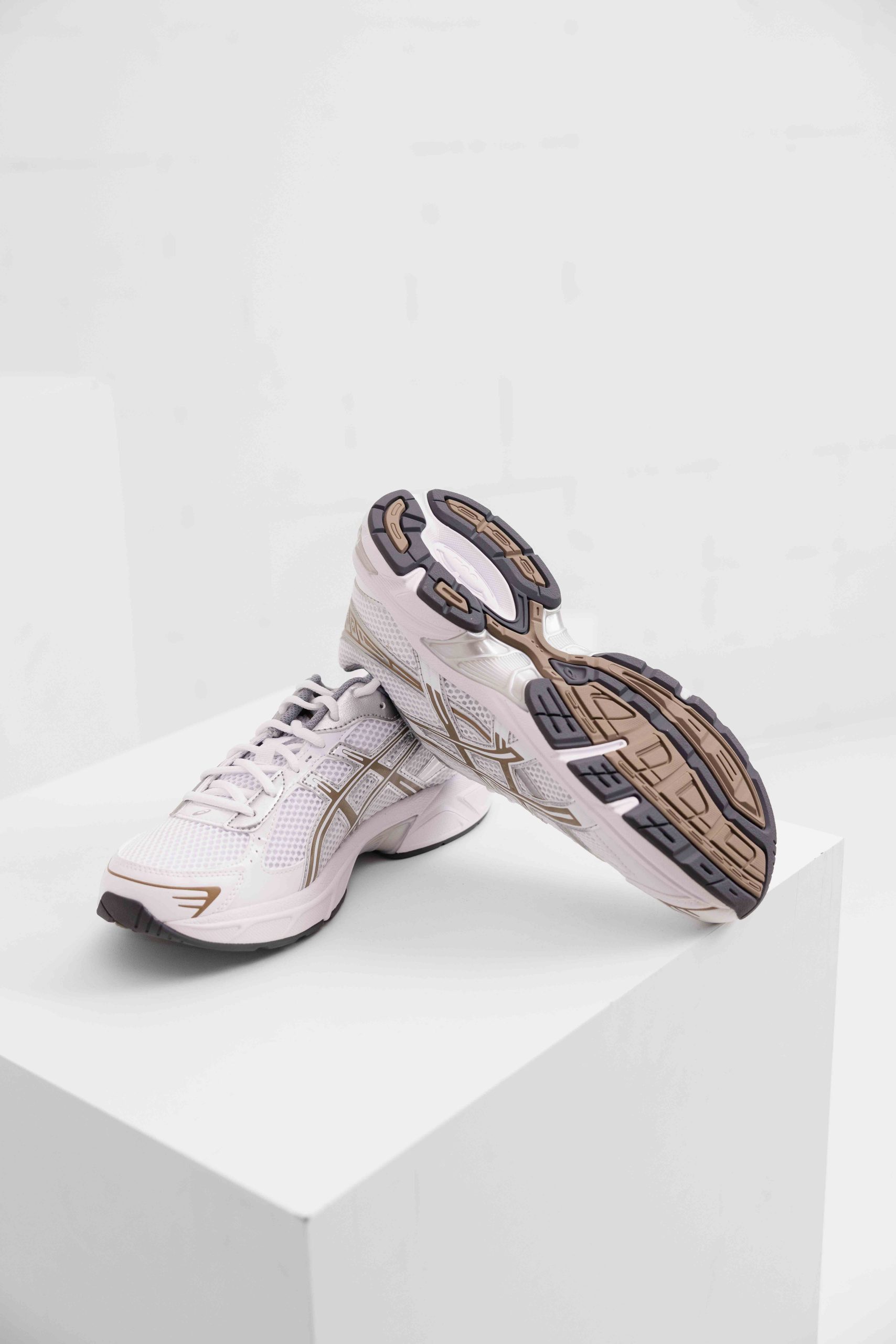 Asics Gel-1130 Sneakers Unisex Wit/Lichtbruin