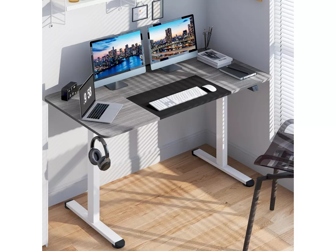 Bureau Assis Debout 70 x 140 cm, Bureau Électrique Réglable en Hauteur avec Mono-Moteur et Panneau à 2 Boutons, Table Réglable Hauteur, Support de Câble, Crochet (Gris Foncé)