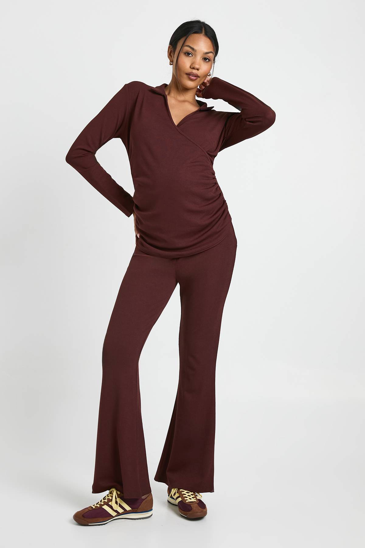 boohoo Ensemble De Maternité Côtelé Haut Cache-cœur Et Pantalon