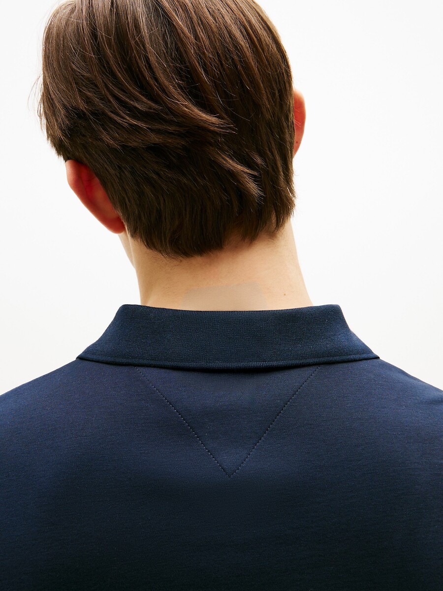 TOMMY HILFIGER<br>Camisa polo regular de manga curta em algodão macio