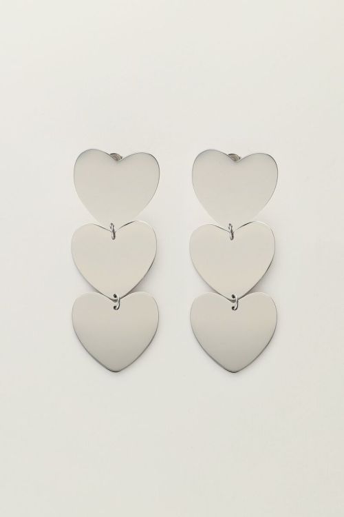 Statement oorhangers met drie hartjes