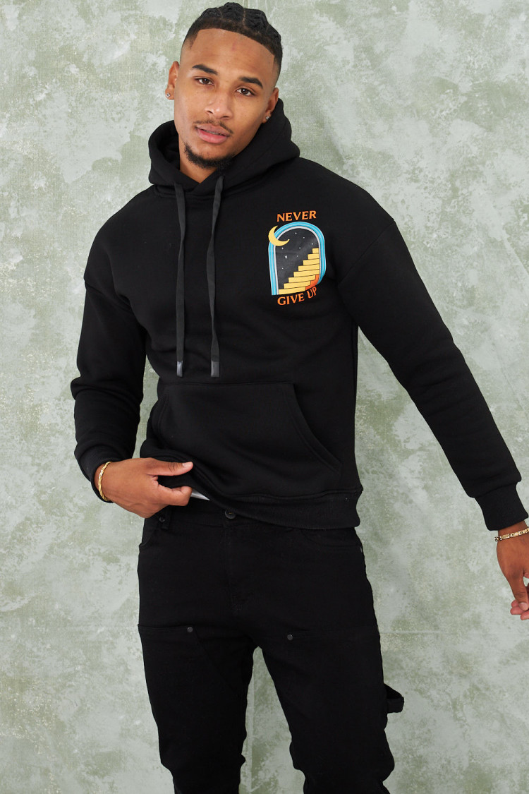 Sweat noir à capuche 