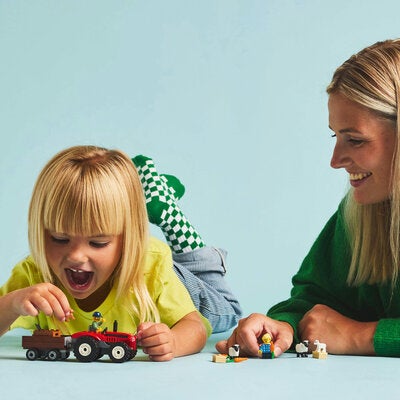 LEGO City 60461 Sett med rød traktor, henger og sau