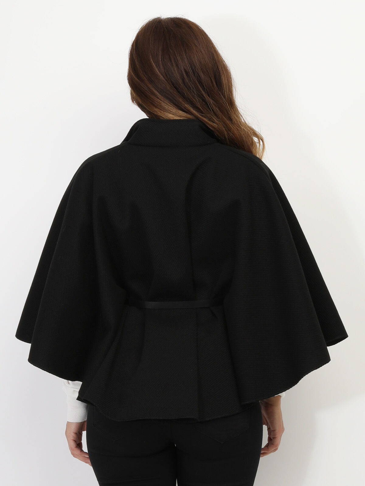 Cape ceinturée avec boutons- Noir