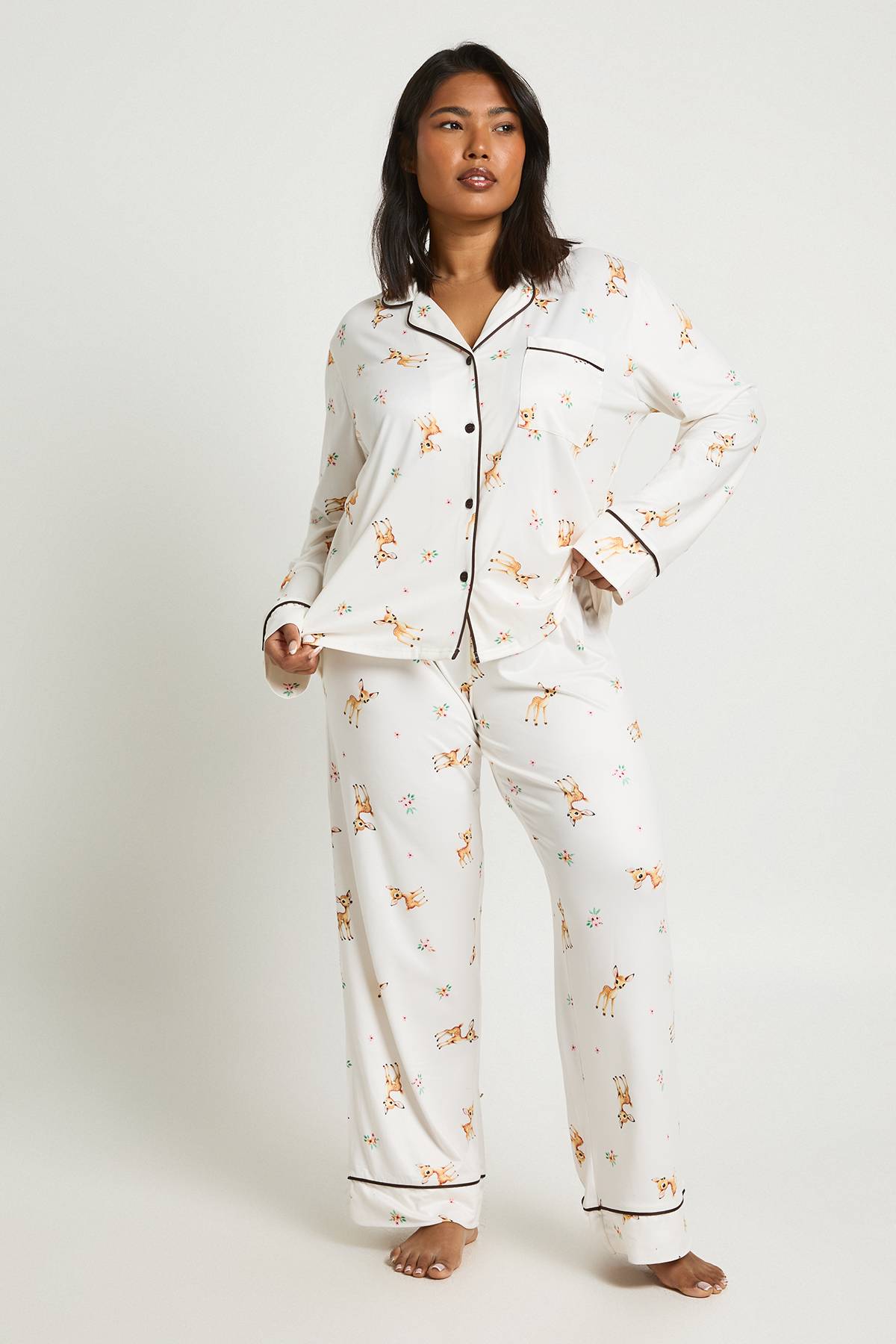 boohoo Ensemble Pyjama Chemise Et Pantalon À Manches Longues Imprimé Cerf Grande Taille