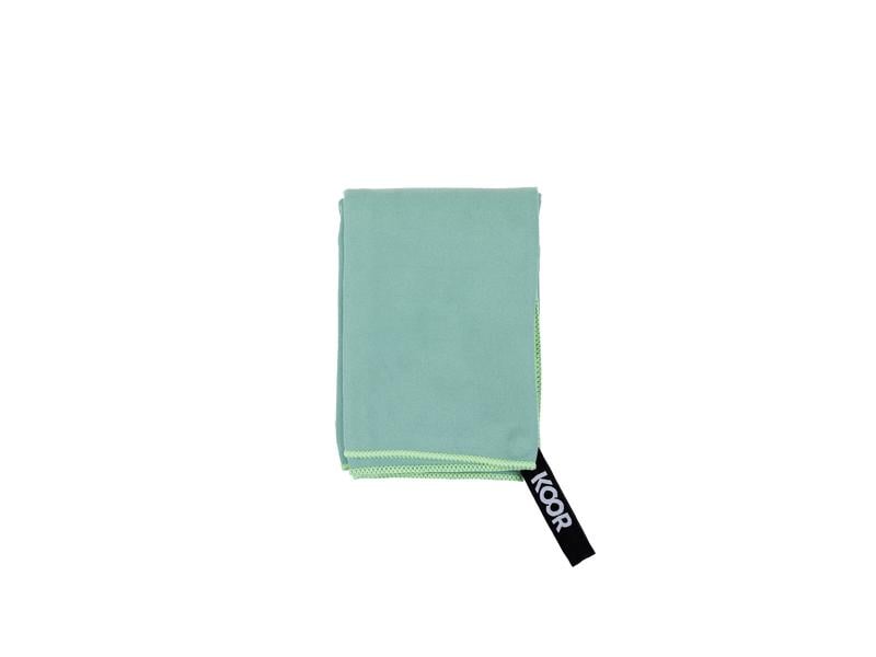 KOOR Handtuch Silva Verde M 65 x 90 cm Outdoor-Badetuch mit Silber-Ionen Veredelung