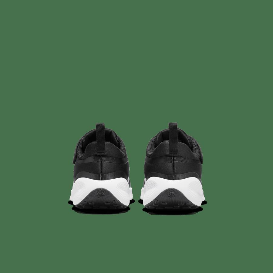 Nike Revolution 7 Little Kids' Shoe BLACK/WHITE-WHITE