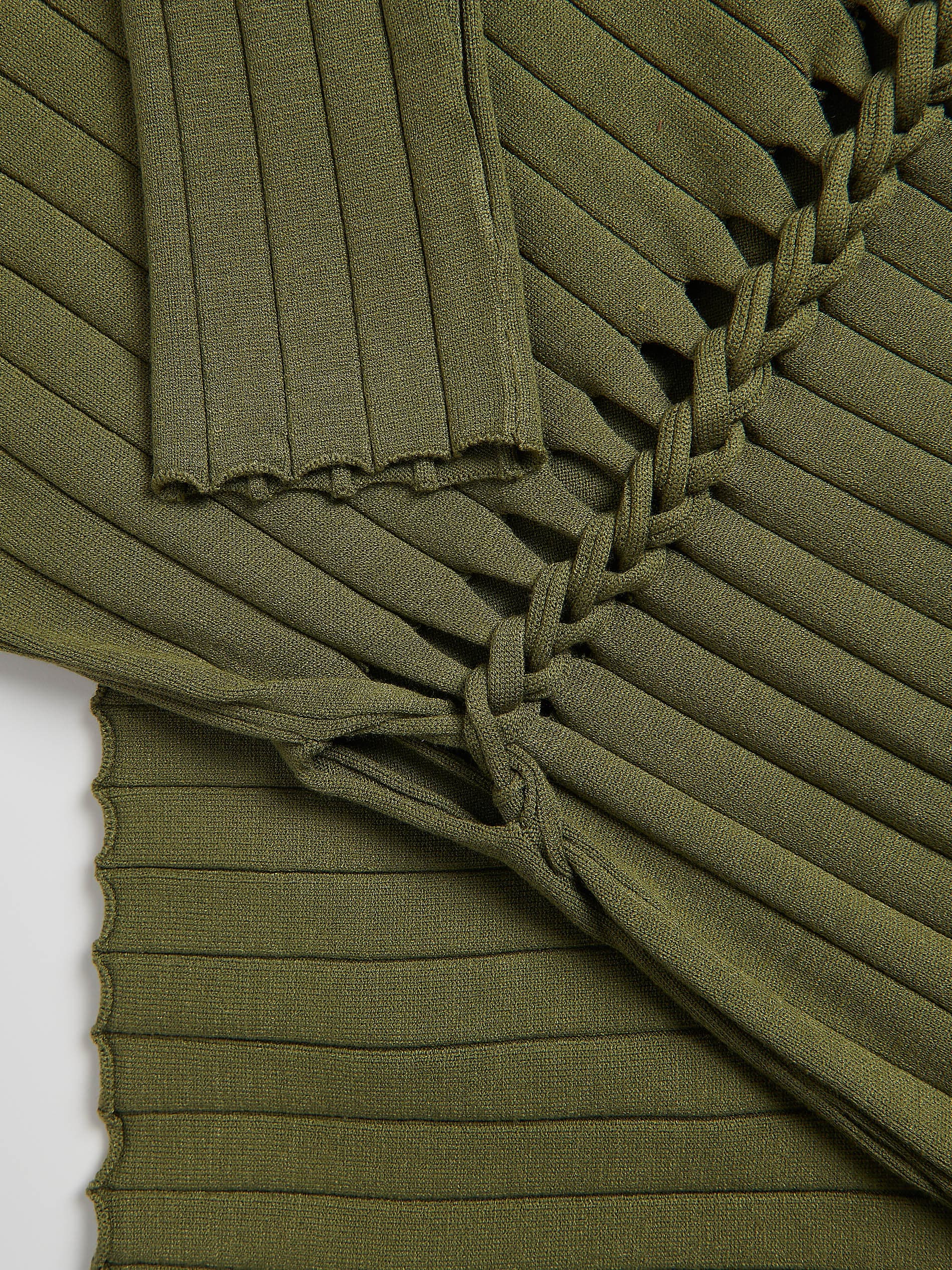 Geripptes Kleid mit Viskose