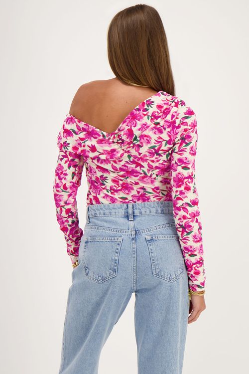 Beige off-shoulder top met roze bloemenprint