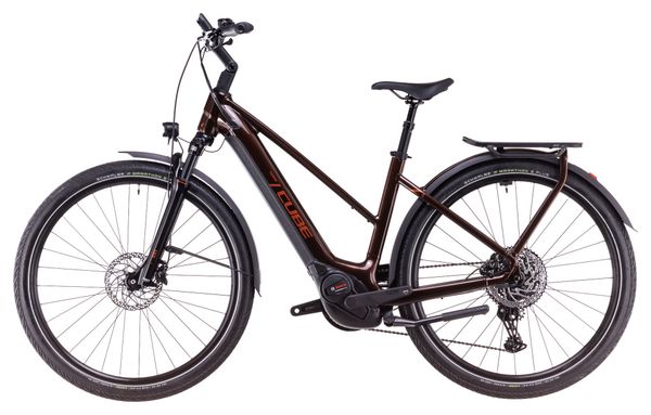 VTC Électrique Cube Touring Hybrid Pro 625 Trapeze Shimano Cues 11V 625 Wh 700 mm Marron Orange Cinnamon 2025