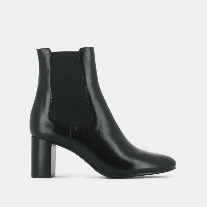 Bottines à talons et bouts pointus  en cuir noir