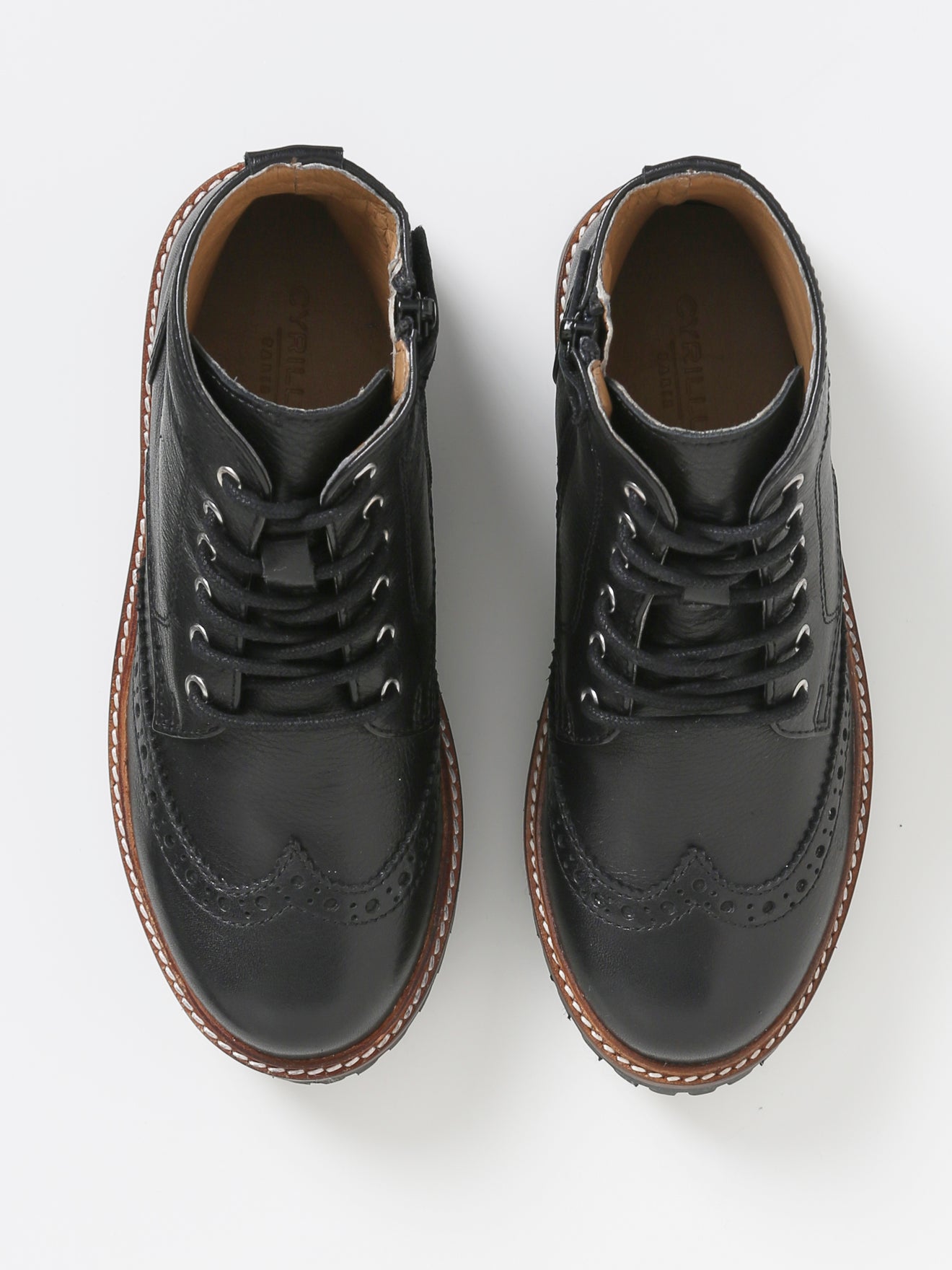 Bottines en cuir bout fleuri Garçon