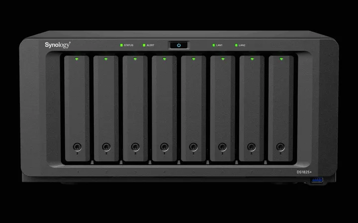 Synology DS1825  - NAS Server - 8 Bays