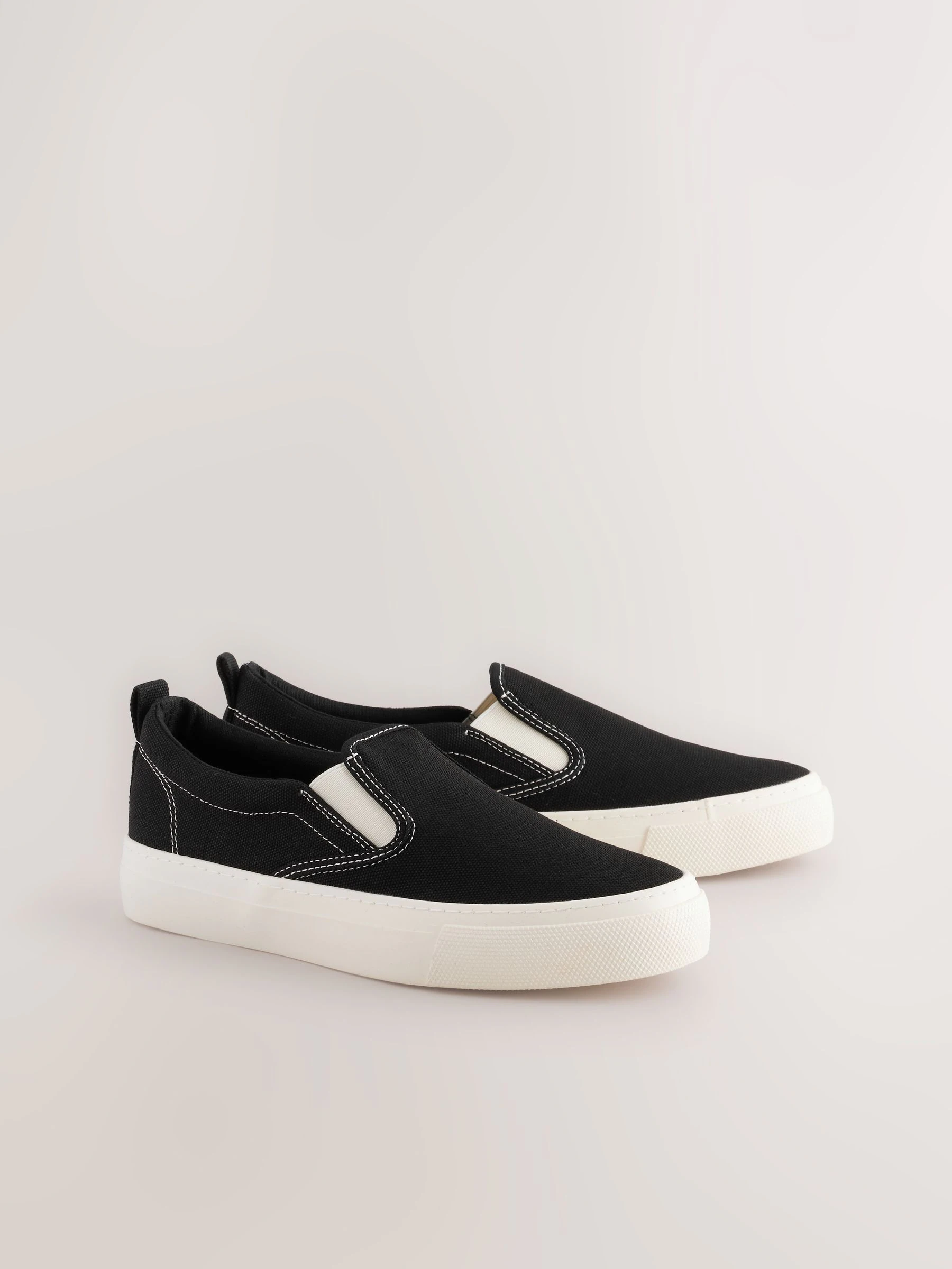 Zwart - Slip On Canvas Skater Trainers