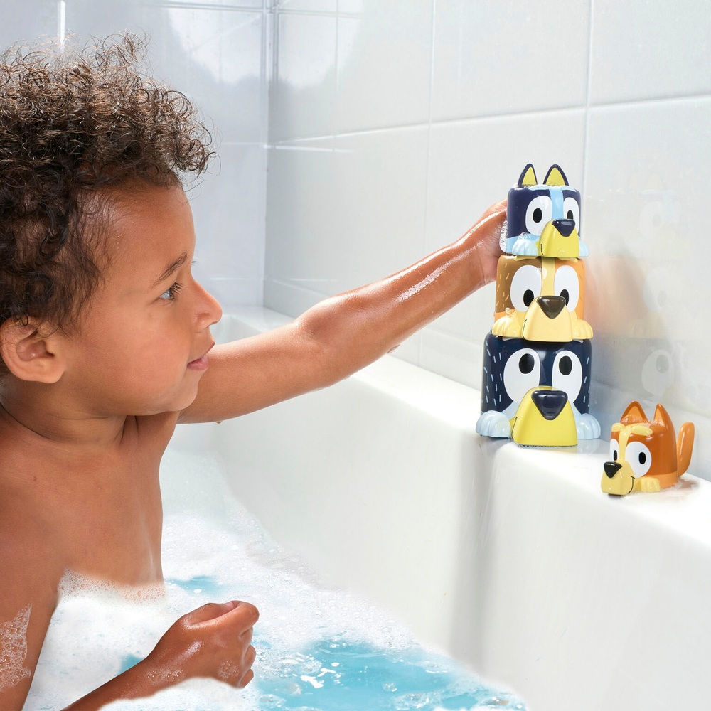 TOMY Toomies Bluey Pourers Badespielzeug