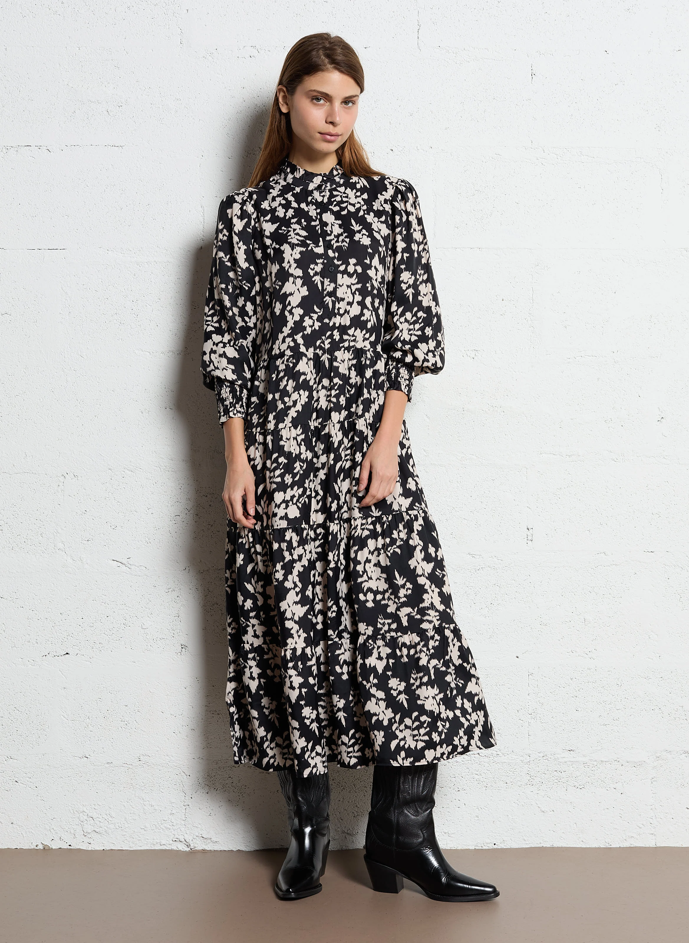ROBERTA - Robe longue col rond à volants| Noir