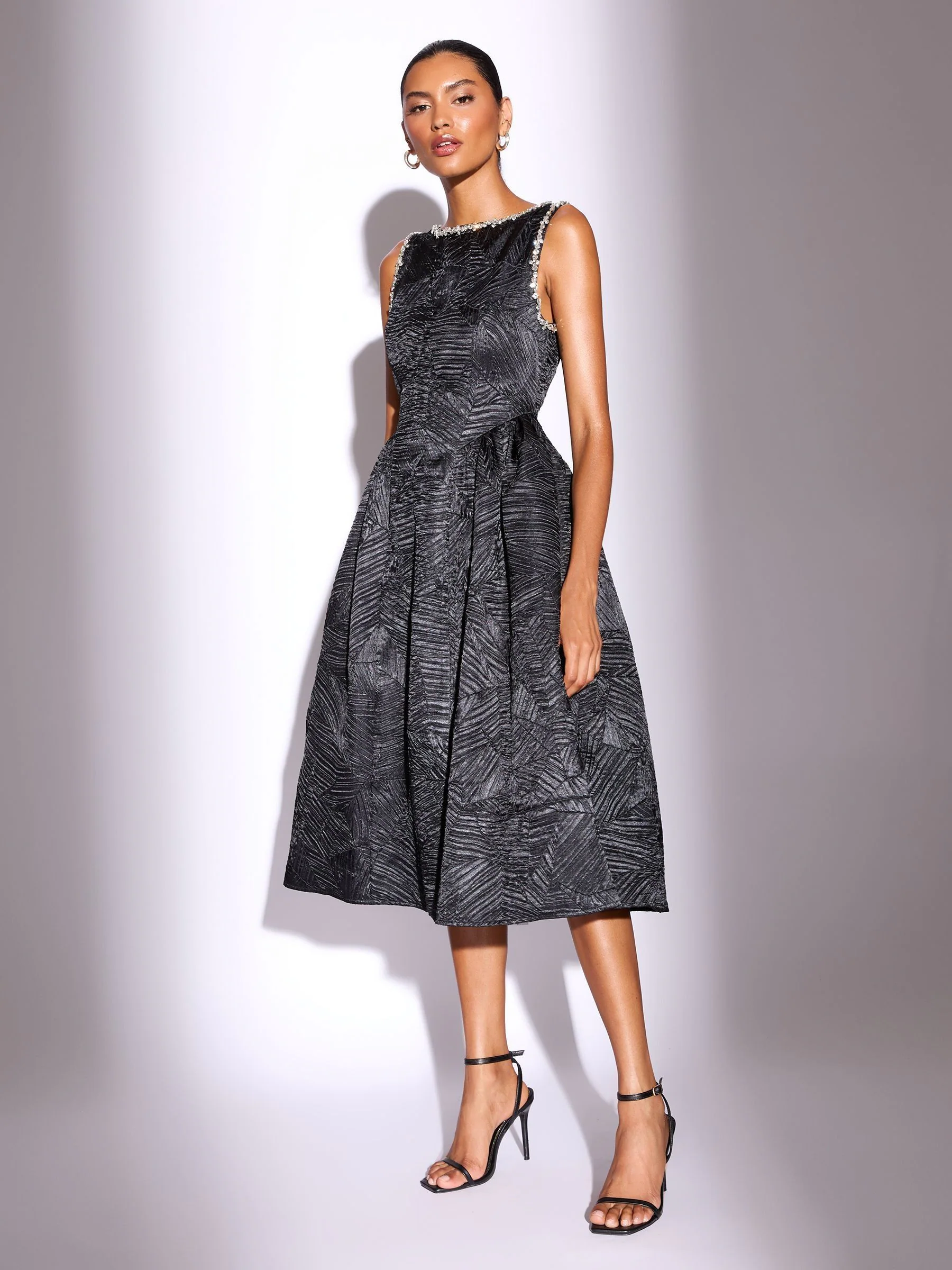 Zwart - Lipsy Premium Textured Diamonte Embellished Skater Midi Dress