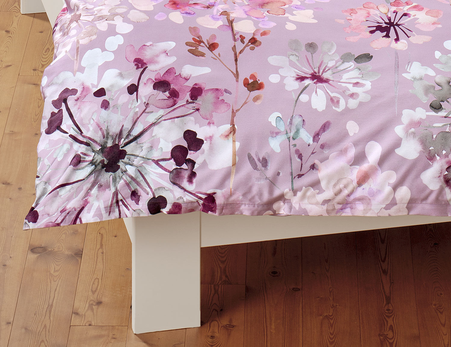 Bettwäsche mit Blumenmuster in Aquarelltechnik