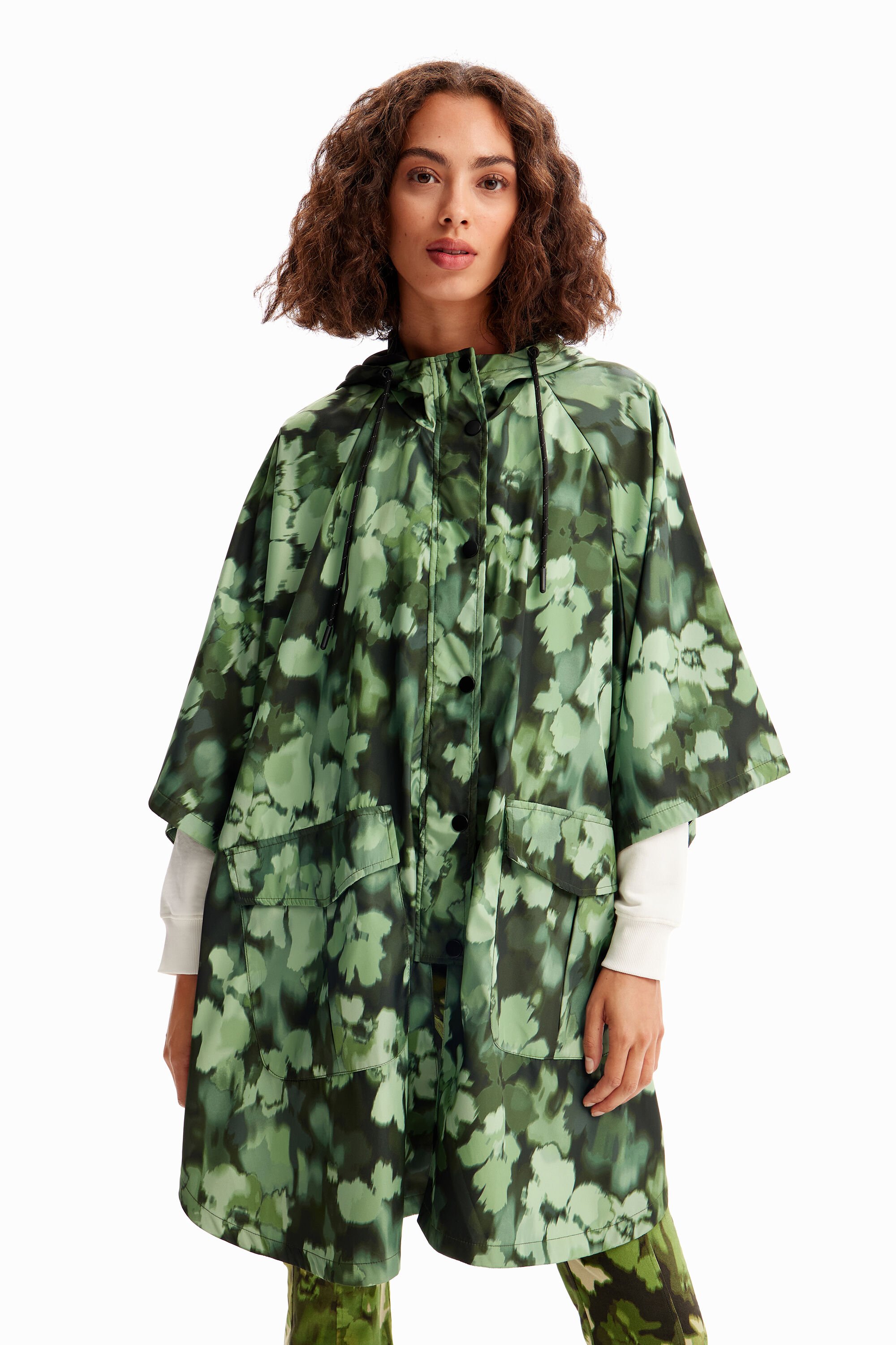Imperméable capuche camouflage