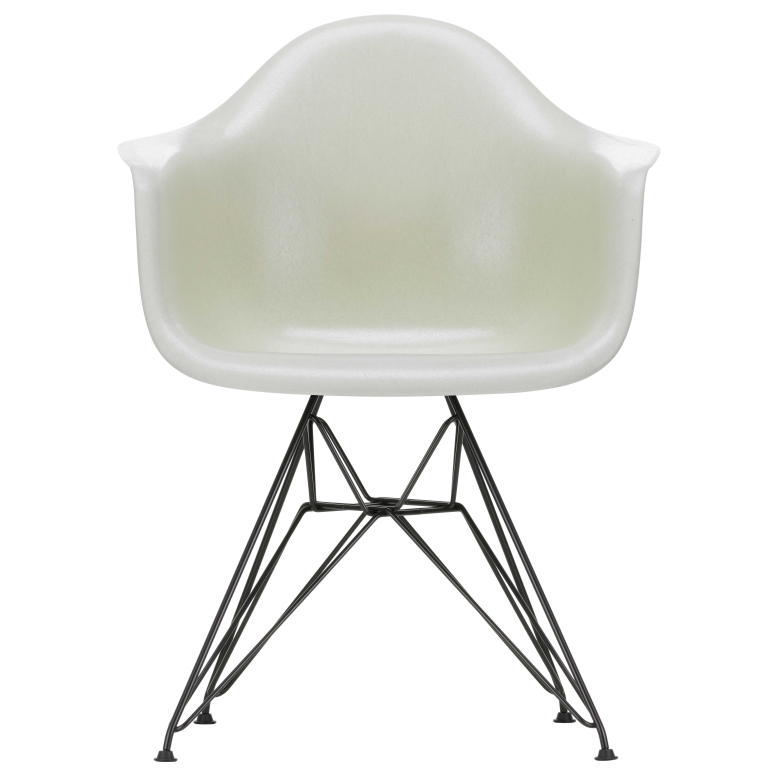 Vitra Eames DAR Fiberglass stoel zwart, parchment