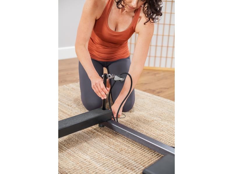 Pilates Reformer Metro IQ Wheelbarrow wheels Speziell für das Heimtraining entwickelt