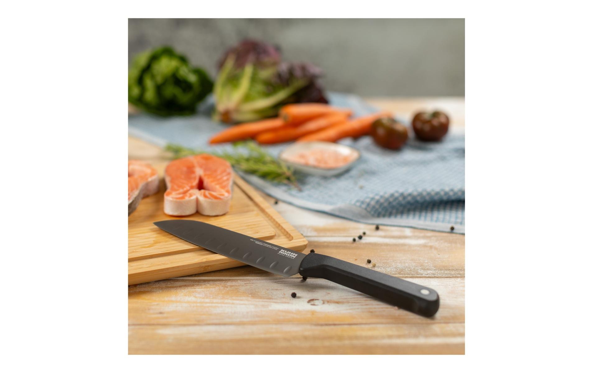 Santokumesser SchwarzElegantes Messer mit Kullenschliff