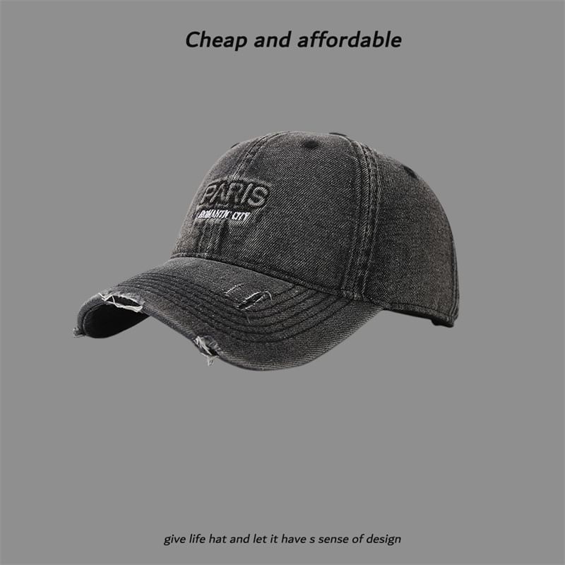 Oktokki - Letter geborduurde pet met distressed patroon