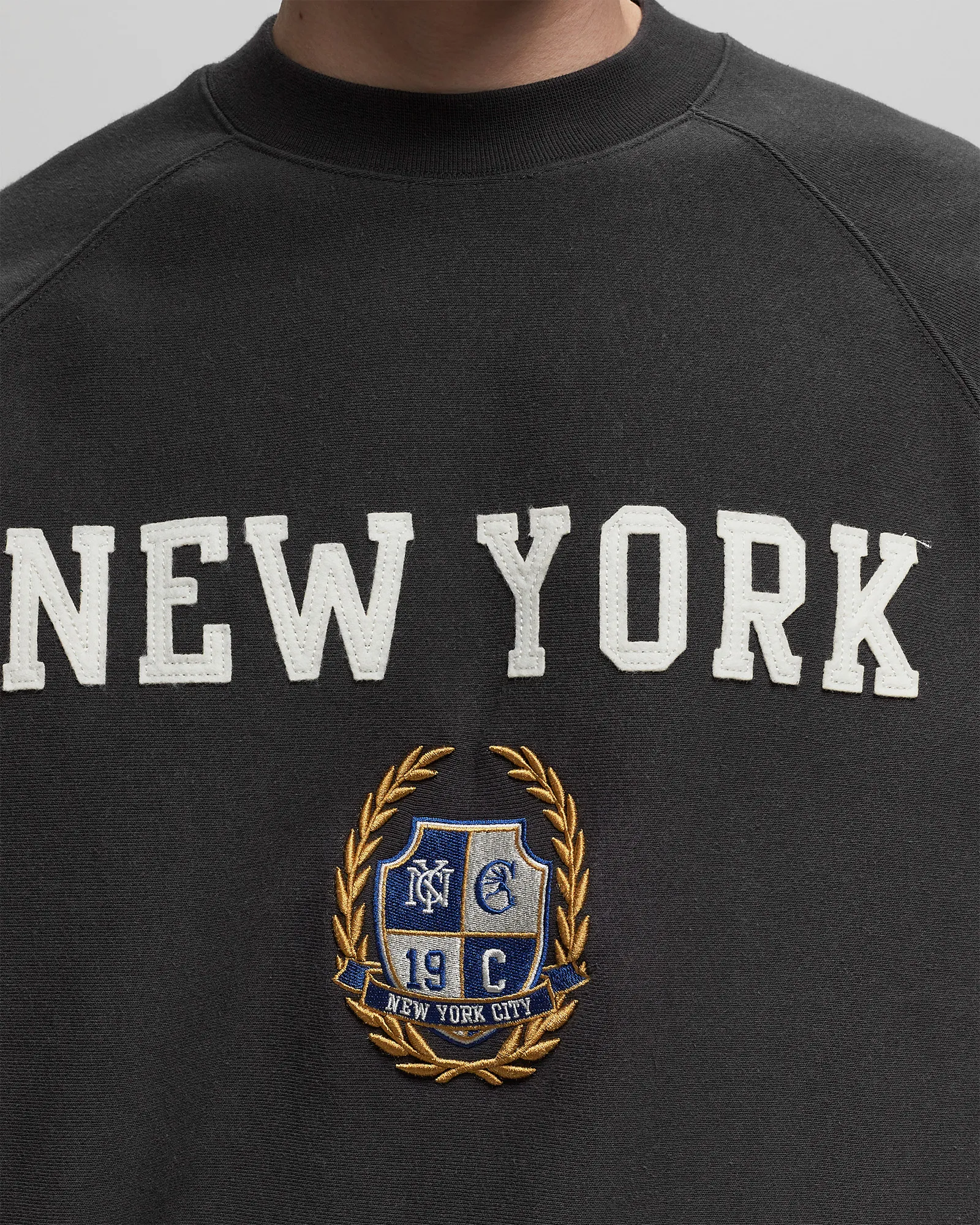 CHAMPION Crewneck Sweatshirt