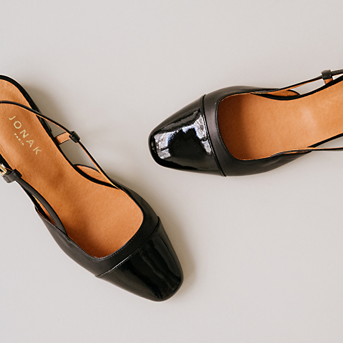 Ballerines ouvertes  en vernis et cuir noir