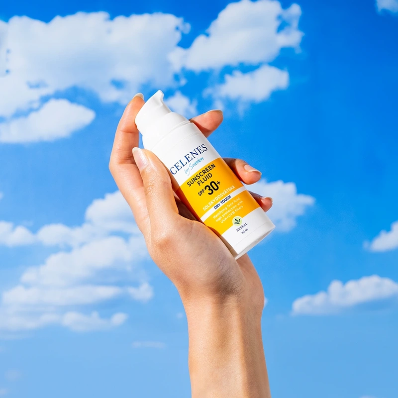 Celenes Herbal Sunscreen Dry Touch Fluid SPF 50 - 50 ml
