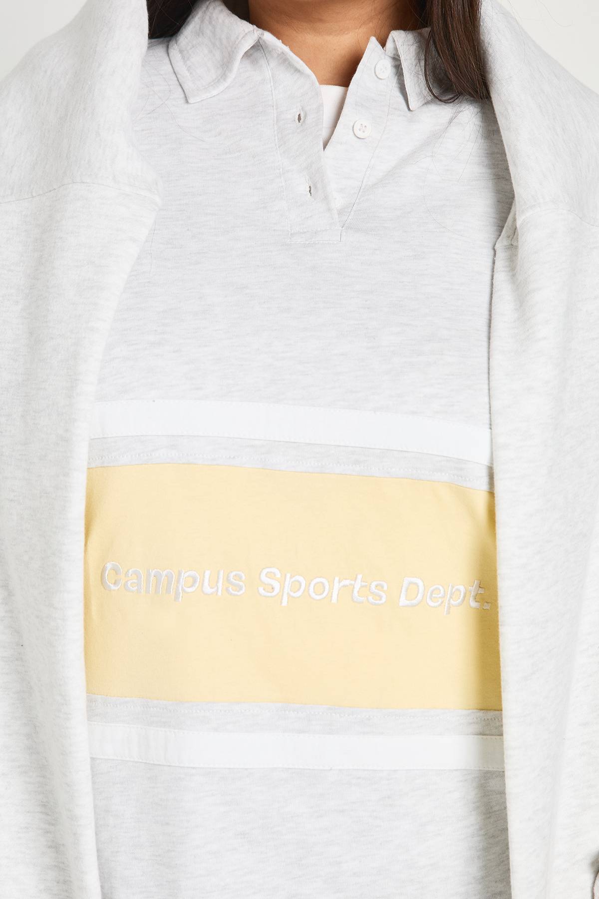 boohoo T-Shirt Rugby à Col Grande Taille