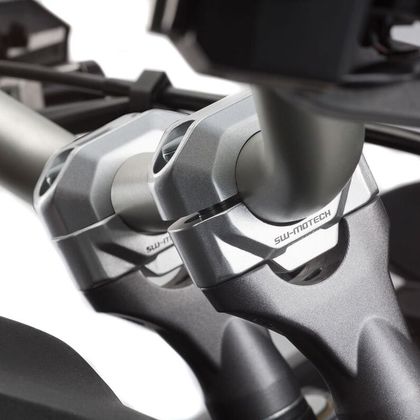Pontet de guidon SW-MOTECH 30 MM DIAMETRE 28 Universel - Gris