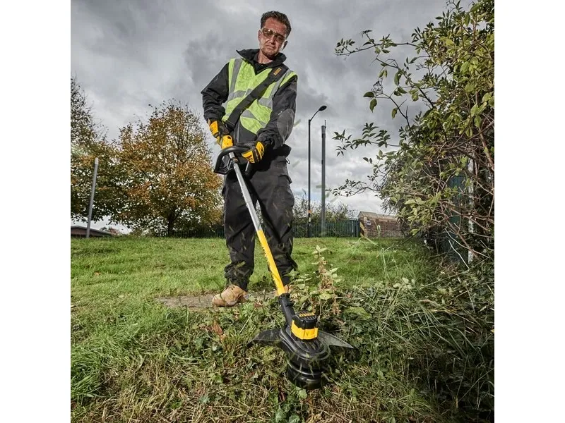 DeWALT XR - Græstrimmer - ledningfri - intet batteri - 0-4600/0-6000 opm - 33 cm - 3.6 kg - SOLO